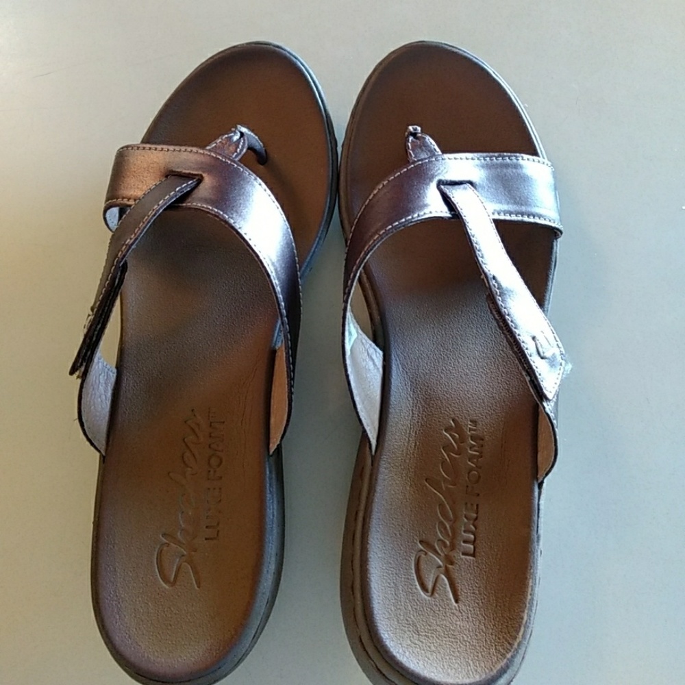Sketchers sandals